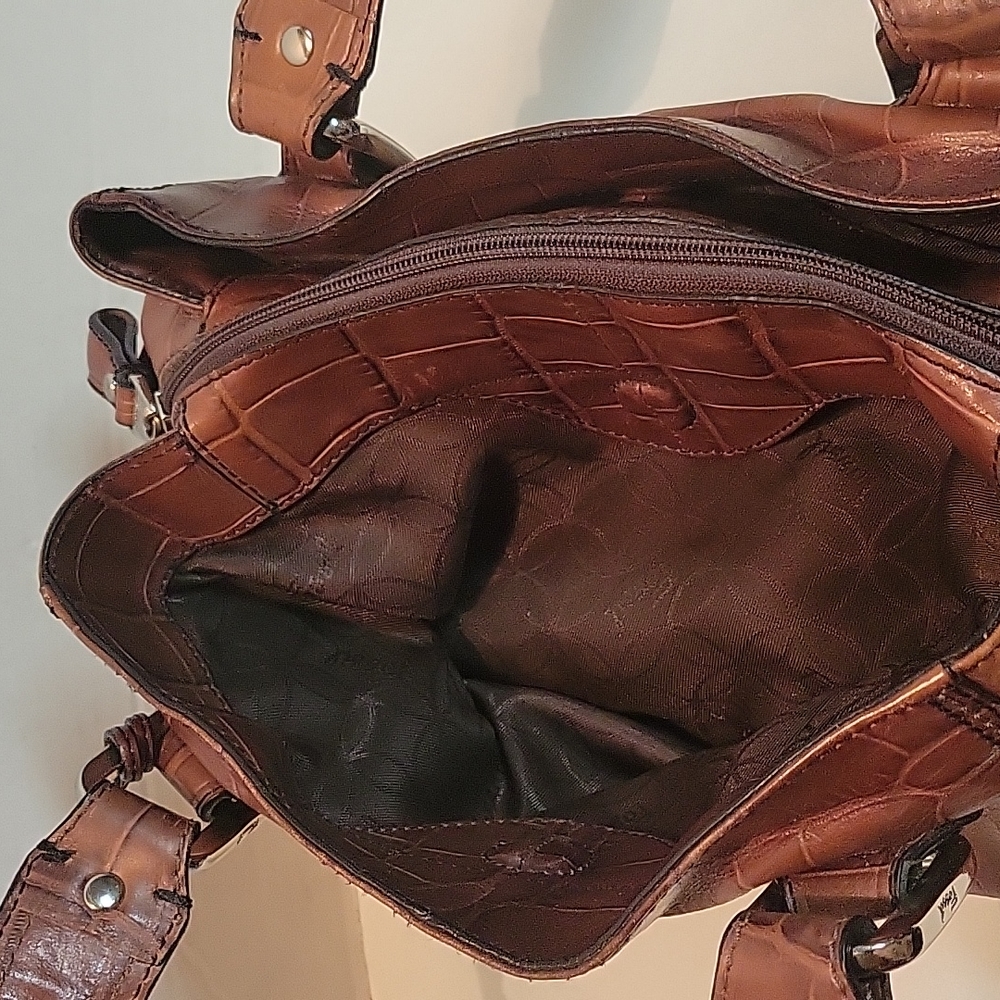 FOSSIL LEATHER HANDBAG. - Picture 8 of 16